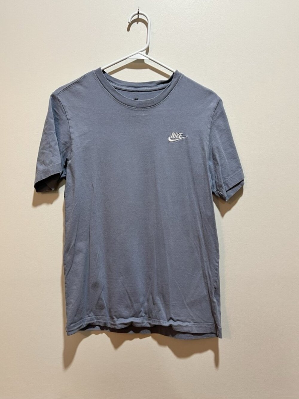 Nike “The Nike Tee” ~ Short Sleeve T-Shirt ~ Size Small ~ Blue